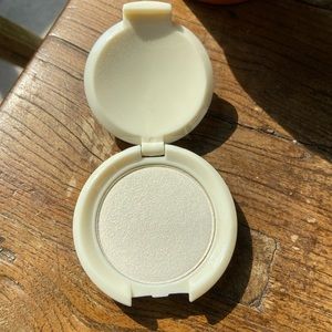 Iby Beauty Radiant Glow Highlighter